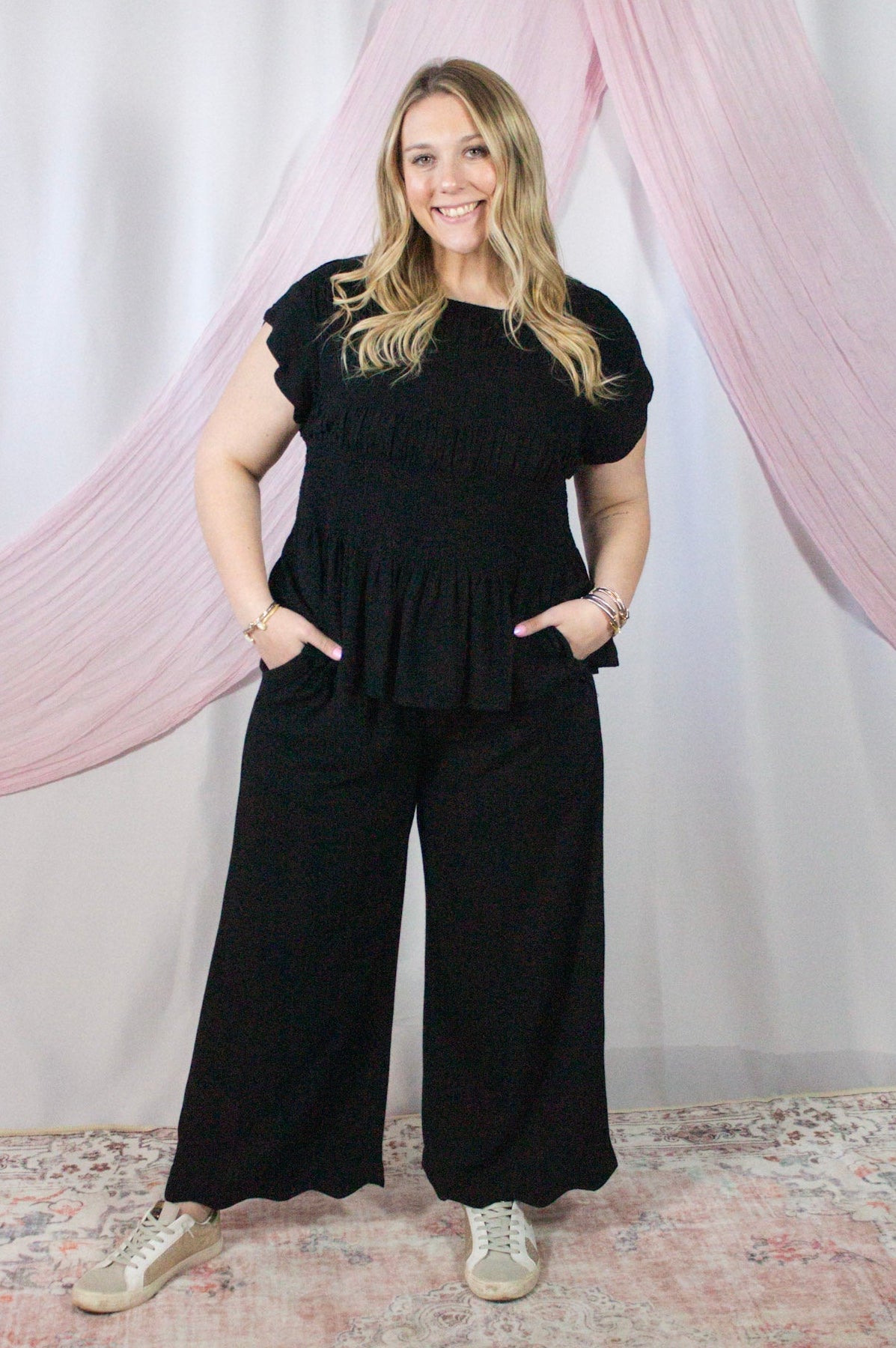 Simply Scallop Linen Pants