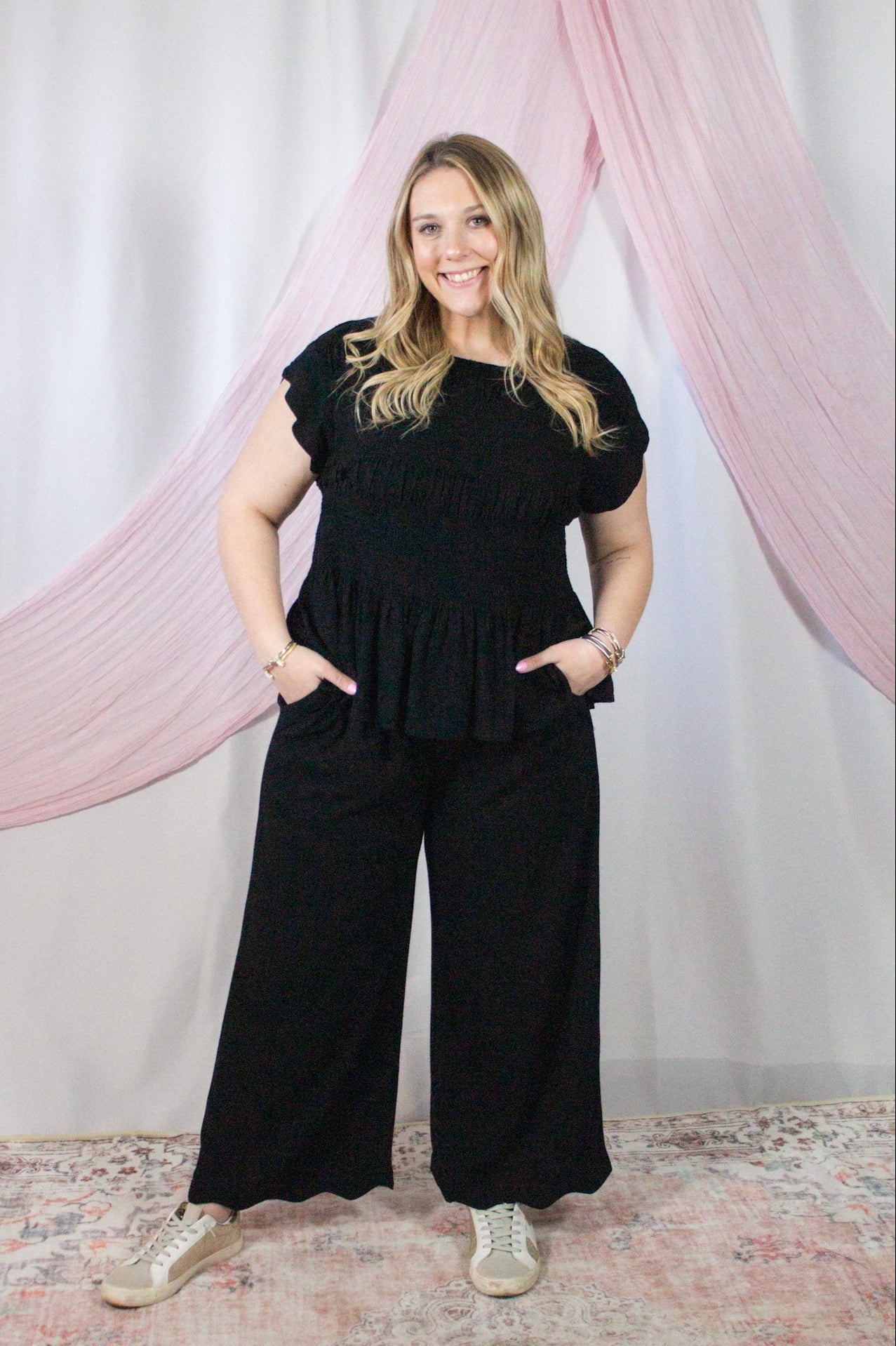 Simply Scallop Linen Top