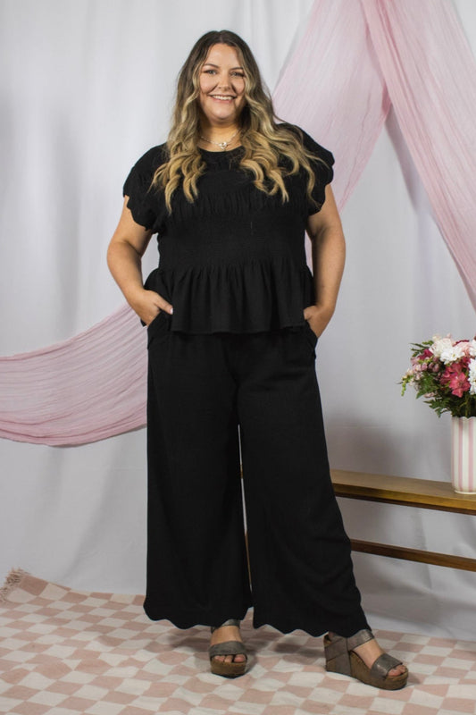 Simply Scallop Linen Pants