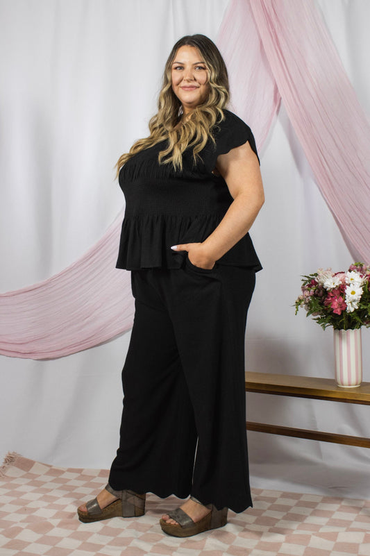 Simply Scallop Linen Pants